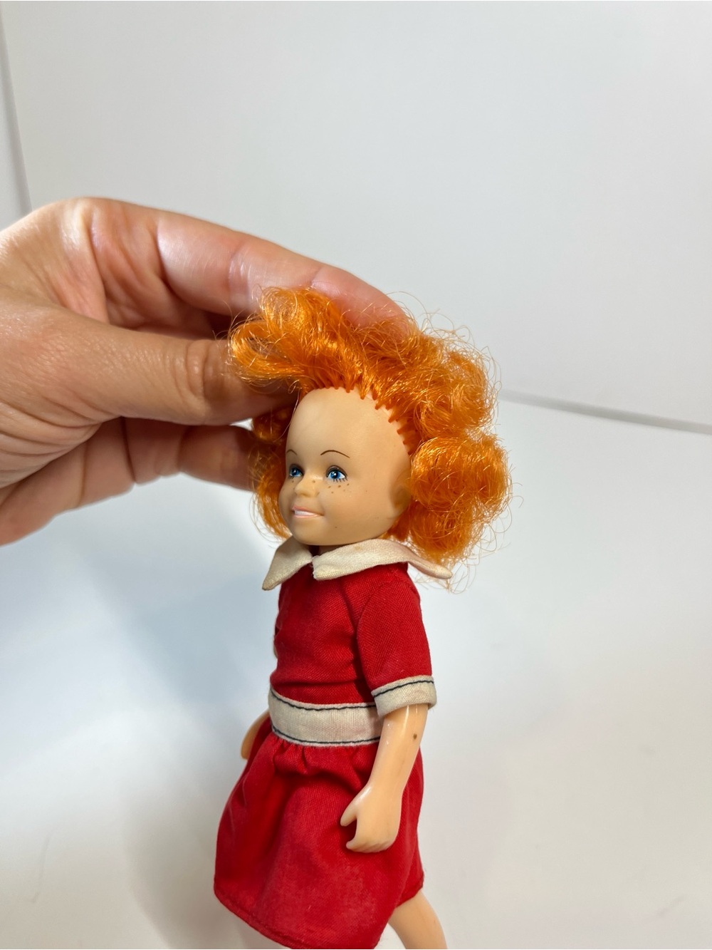 Vintage 1982 Annie Little Orphan Doll Red Hair 6" Toy Knickerbocker Movie Girl - Picture 8 of 13